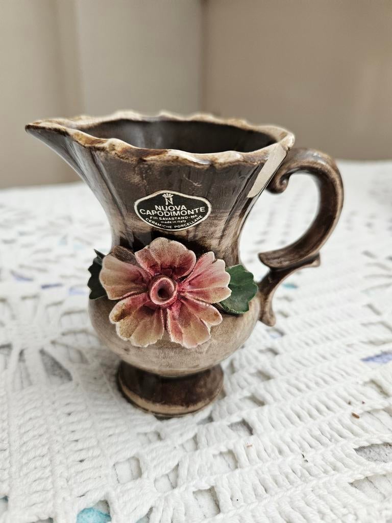 Vaasje Nuova Capodimonte, Antiek en Kunst, Antiek | Vazen, Ophalen of Verzenden
