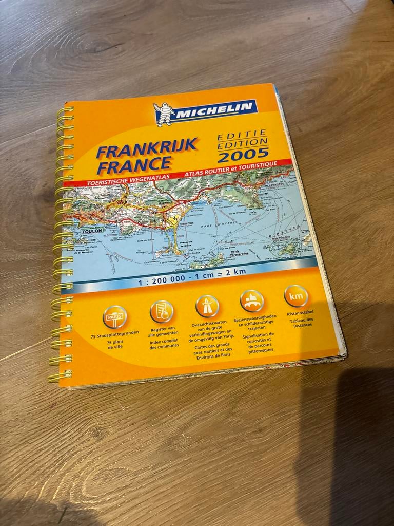 Michelin Frankrijk 2005 Wegenatlas, Boeken, Atlassen en Landkaarten, Gelezen, Overige atlassen, Ophalen of Verzenden, 2000 tot heden
