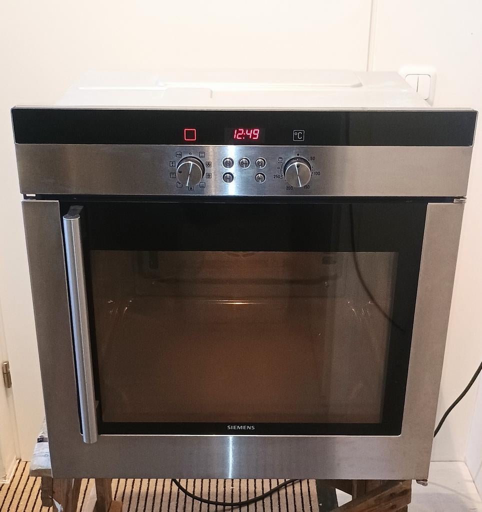 Siemens inbouw heteluchtoven E-nr: HB33R550 Type: HTHB33, 45 tot 60 cm, Gebruikt, Inbouw, .