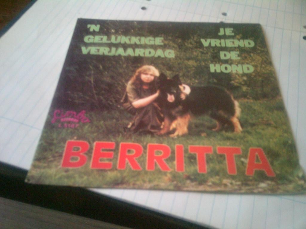 BERRITTA ' N GELUKKIGE VERJAARDAG - JE VRIEND DE HOND, Ophalen of Verzenden, Zo goed als nieuw, Overige formaten, Levenslied of Smartlap