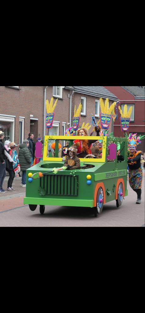Carnaval loopgroep thema jagen, Ophalen, Zo goed als nieuw, Carnaval