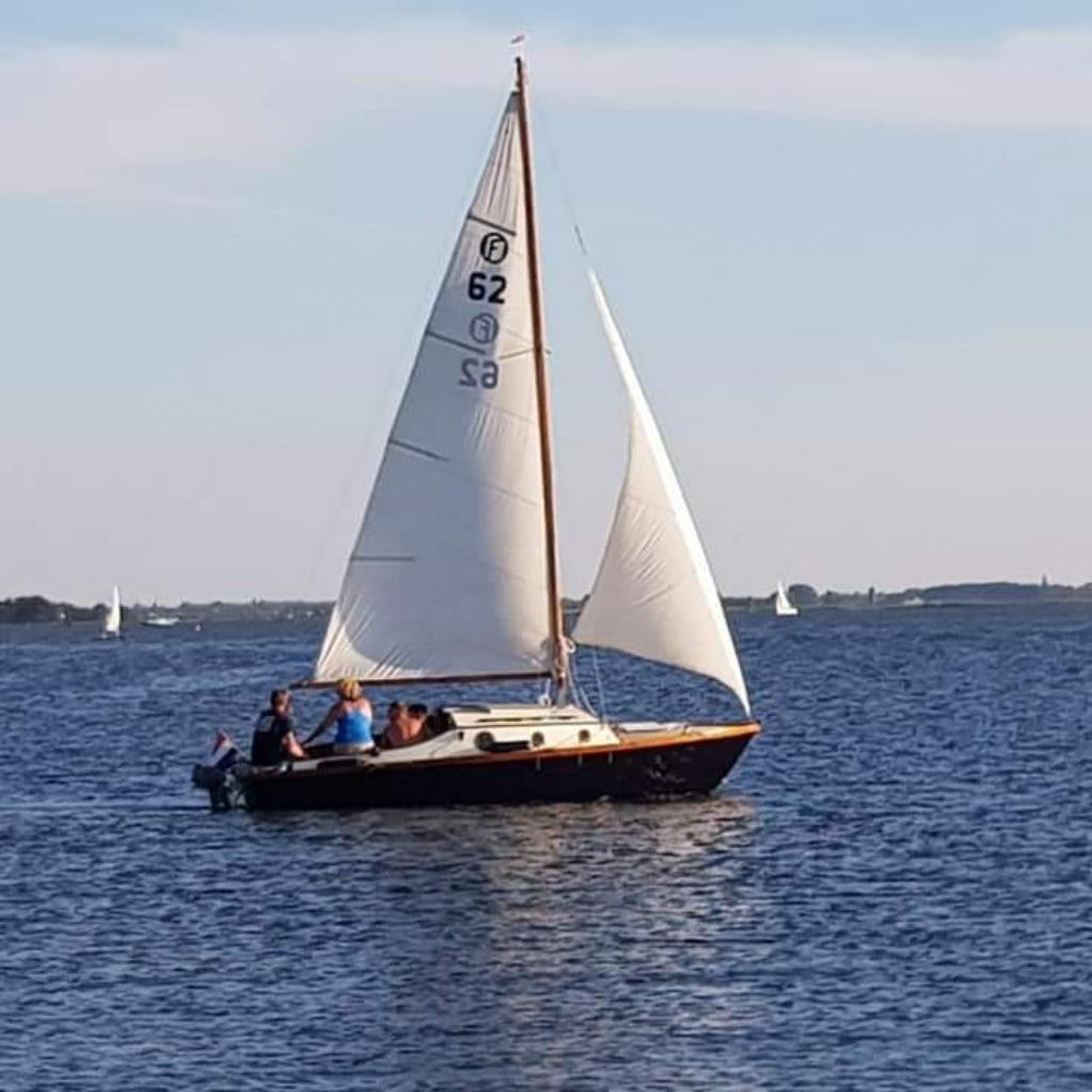 Hurley Felicity 1963_Kajuit zeilboot, Ophalen, Gebruikt, Hout, Benzine