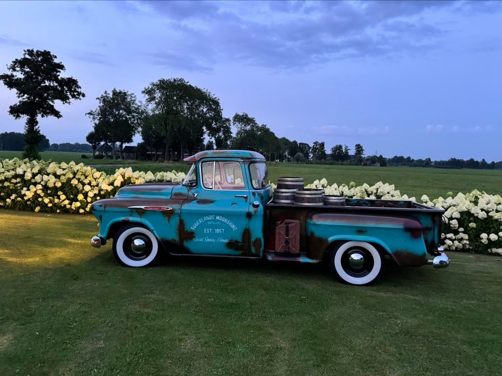 Foto 12 van Chevrolet Apache trouwauto huren . Pick up Oltimer te huur