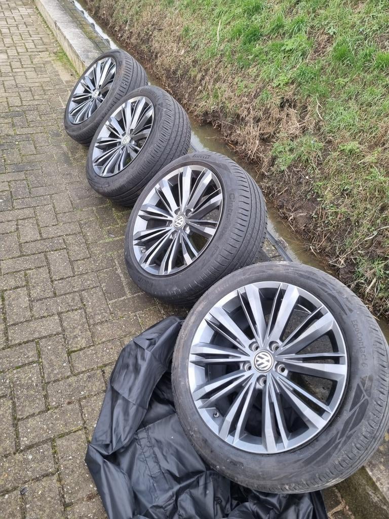 VW Passat Liverpool R18, Auto-onderdelen, Banden en Velgen, 18 inch, Gebruikt, Banden en Velgen, Ophalen of Verzenden