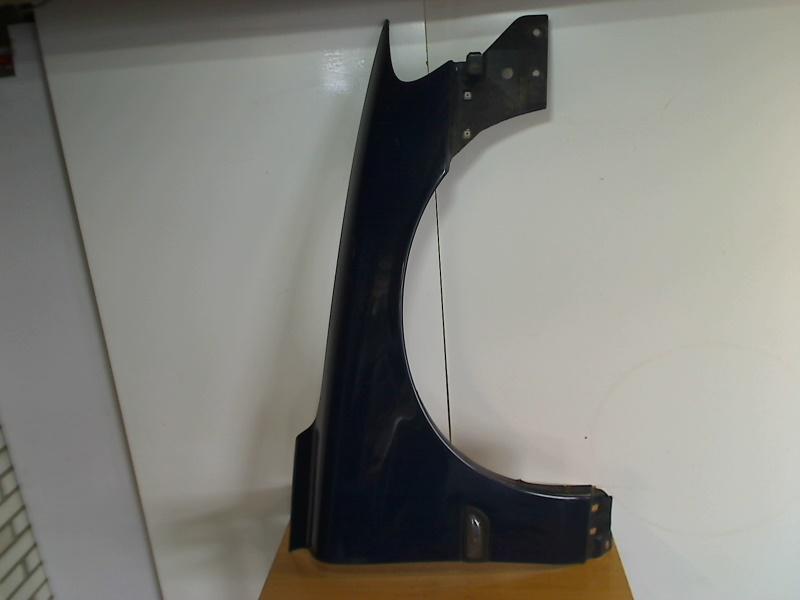 Spatbord Rechts Voor Volvo V70 (SW) (2000-03/2007-08), Auto-onderdelen, Gebruikt, Siegburger Straße 229, Köln 50679, , Duitsland