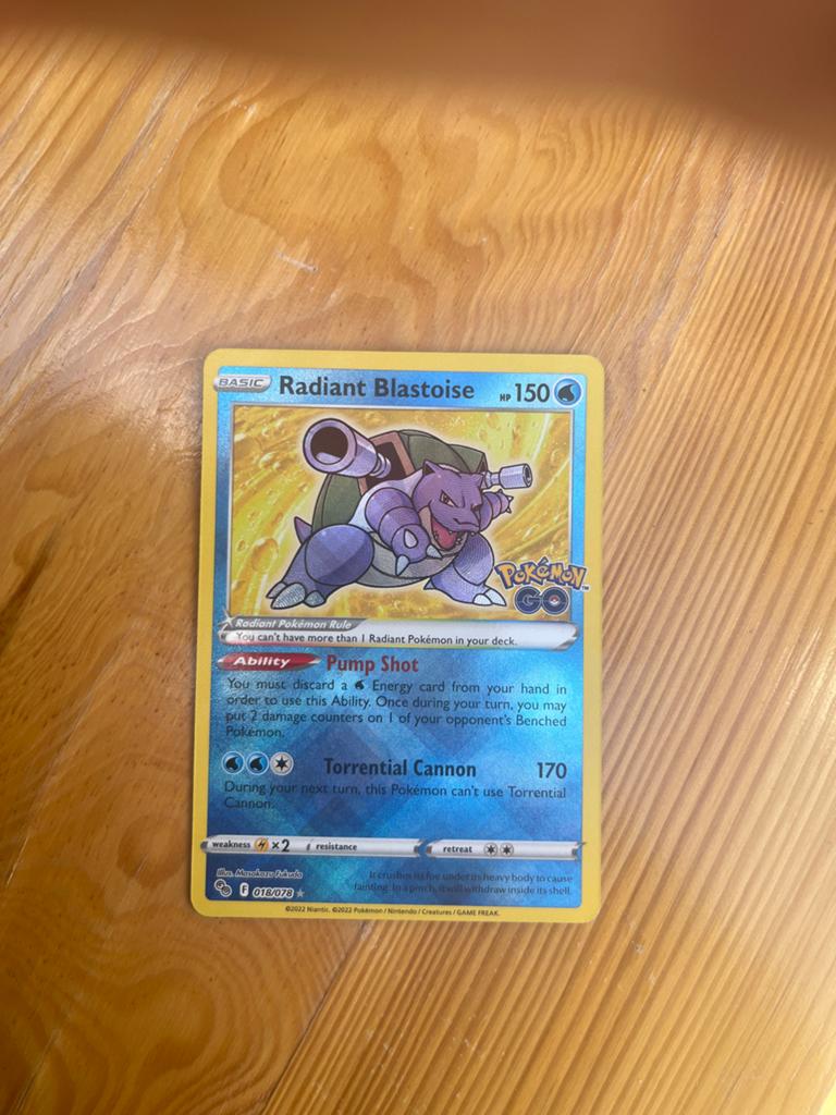 Radiant Blastoise Pokémon GO - Pokémon Kaart, Ophalen of Verzenden, Zo goed als nieuw, Losse kaart, Foil
