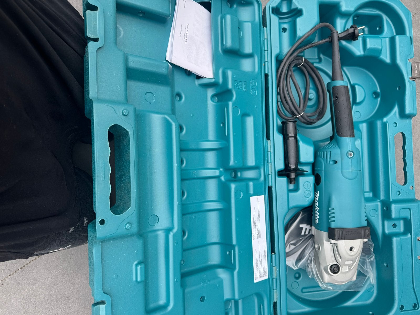 Makita Haakse Slijper in Koffer - Zo goed als nieuw, Ophalen of Verzenden, Zo goed als nieuw, 700 tot 1000 watt, Haakse handslijpmachine