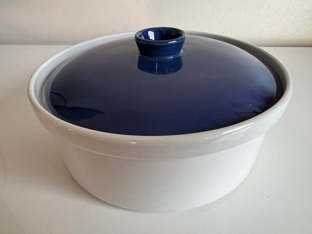 Arabia Kilta Grote Dekschaal Wit Blauw Kaj Franck 70’s, Ophalen of Verzenden