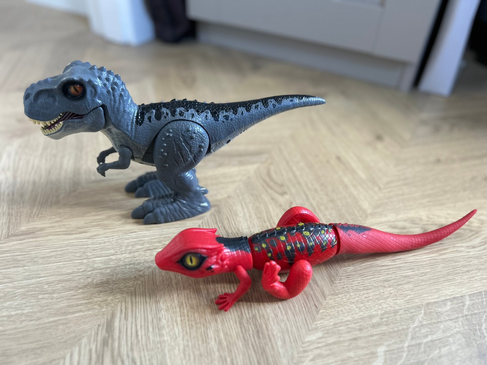 Zuru robo alive dino en salamander, Ophalen of Verzenden, Zo goed als nieuw