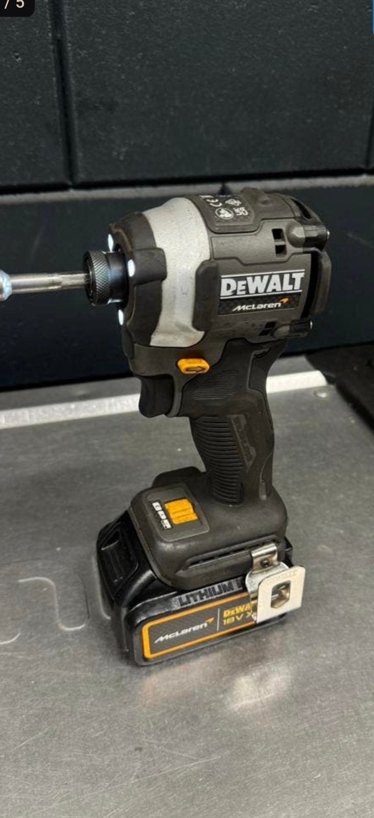 Dewalt slagschroefmachine, Doe-het-zelf en Verbouw, Gereedschap | Boormachines, Ophalen, Zo goed als nieuw, Boor- en Schroefmachine
