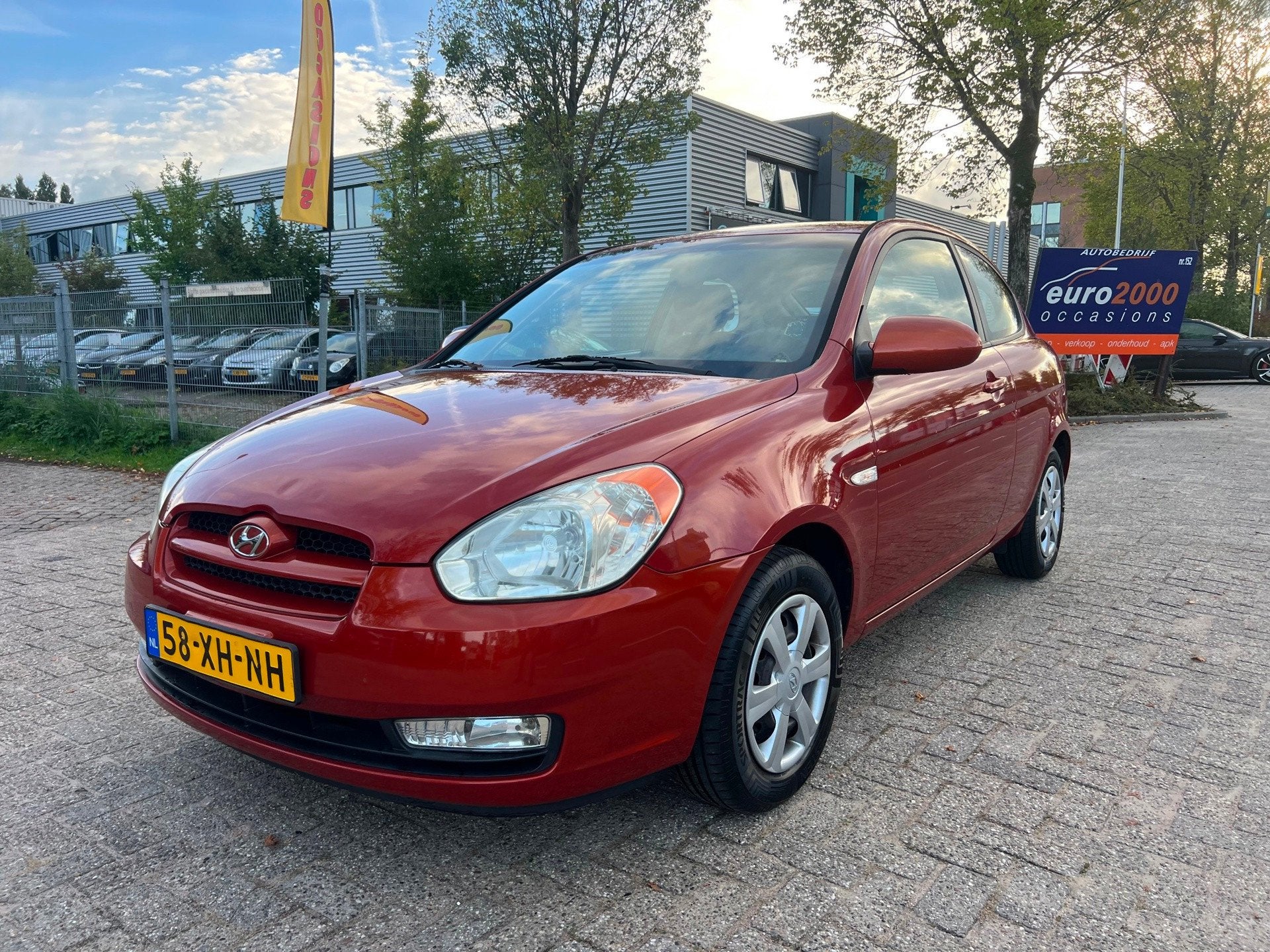 Hyundai Accent 1.4i Dynamic - Nieuwe Distributie - Airco, Voorwielaandrijving, Metallic lak, Accent, Gebruikt