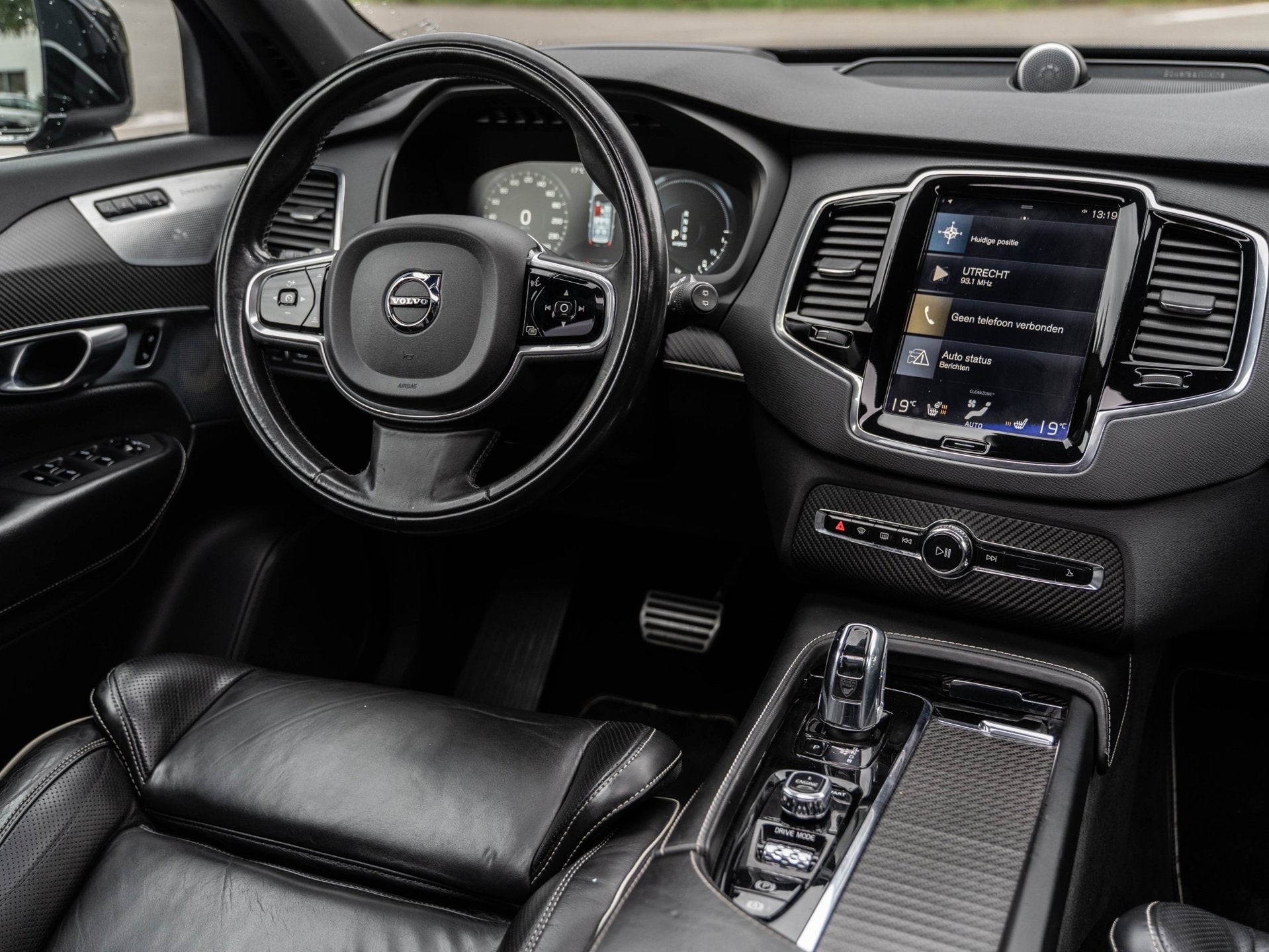 Volvo XC90 2.0 T8 Twin Engine AWD | 7P| R-DESIGN | B&W AUDIO, Auto's, Dealer onderhouden, Gebruikt, 1969 cc, 7 stoelen