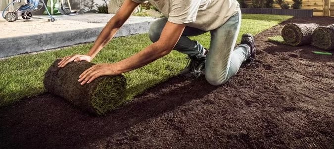 Graszoden leggen | Gazon vernieuwen | Tuin frezen Twente, Ophalen, Nieuw, Minder dan 10 m², Gras