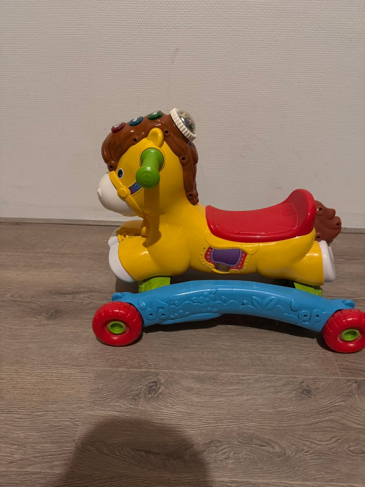 Vtech 2-1 hobbelpaard met licht en geluid, Ophalen, Zo goed als nieuw, 6 maanden tot 2 jaar