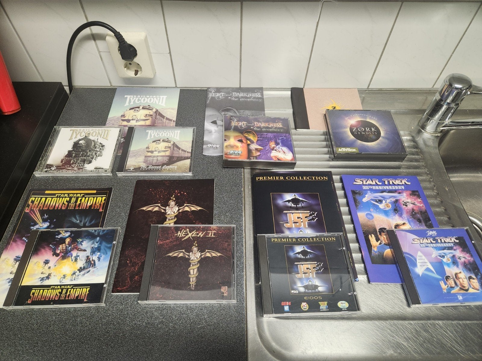 Diverse PC Games: Star Wars, Railroad Tycoon, Hexen, Zork, Spelcomputers en Games, Games | Pc, Gebruikt, Overige genres, 1 speler