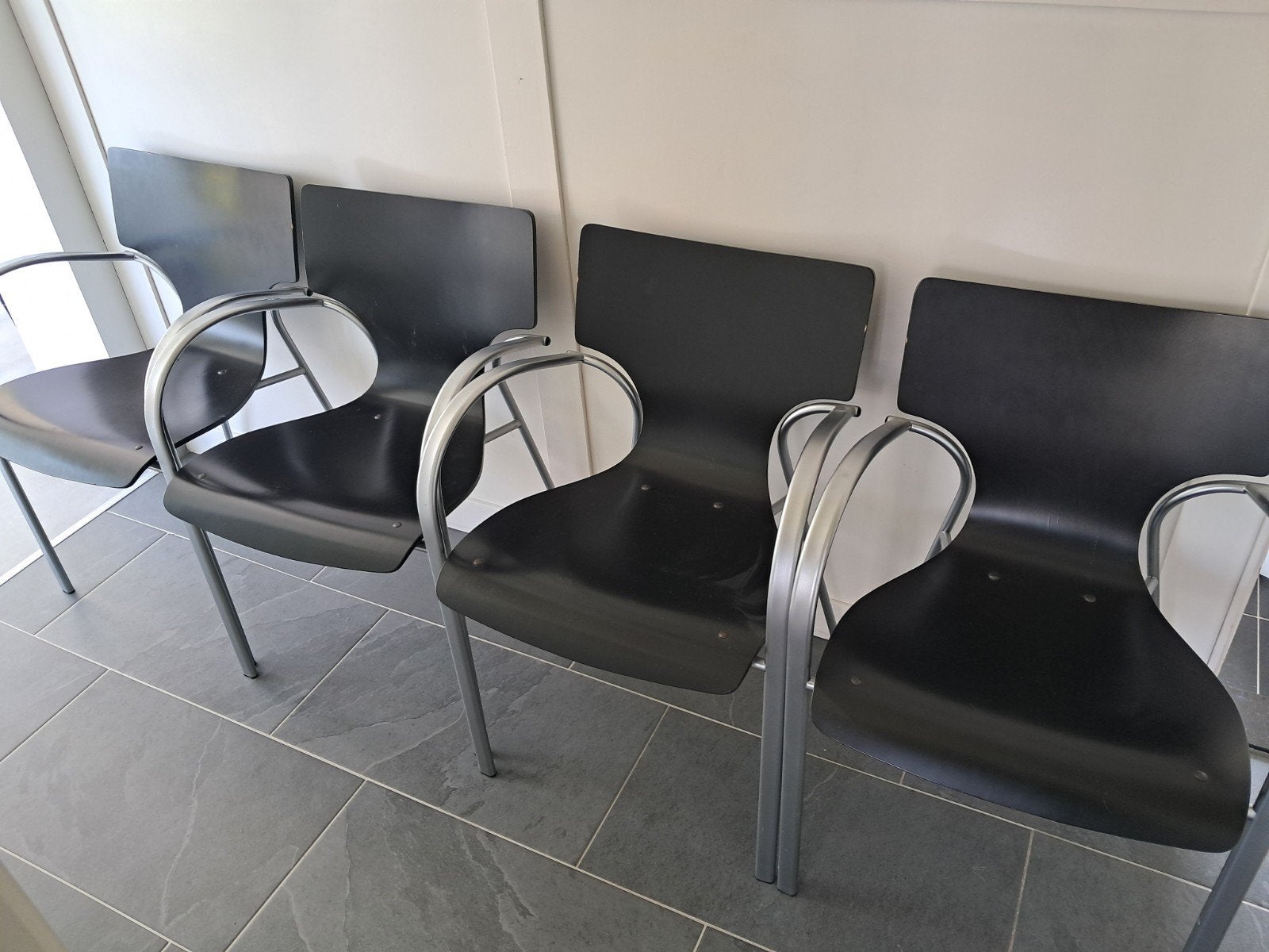 4 dutch design stoelen Kens vintage

Model Jim van Wim Marse, Huis en Inrichting, Stoelen, Ophalen, Gebruikt, Zwart