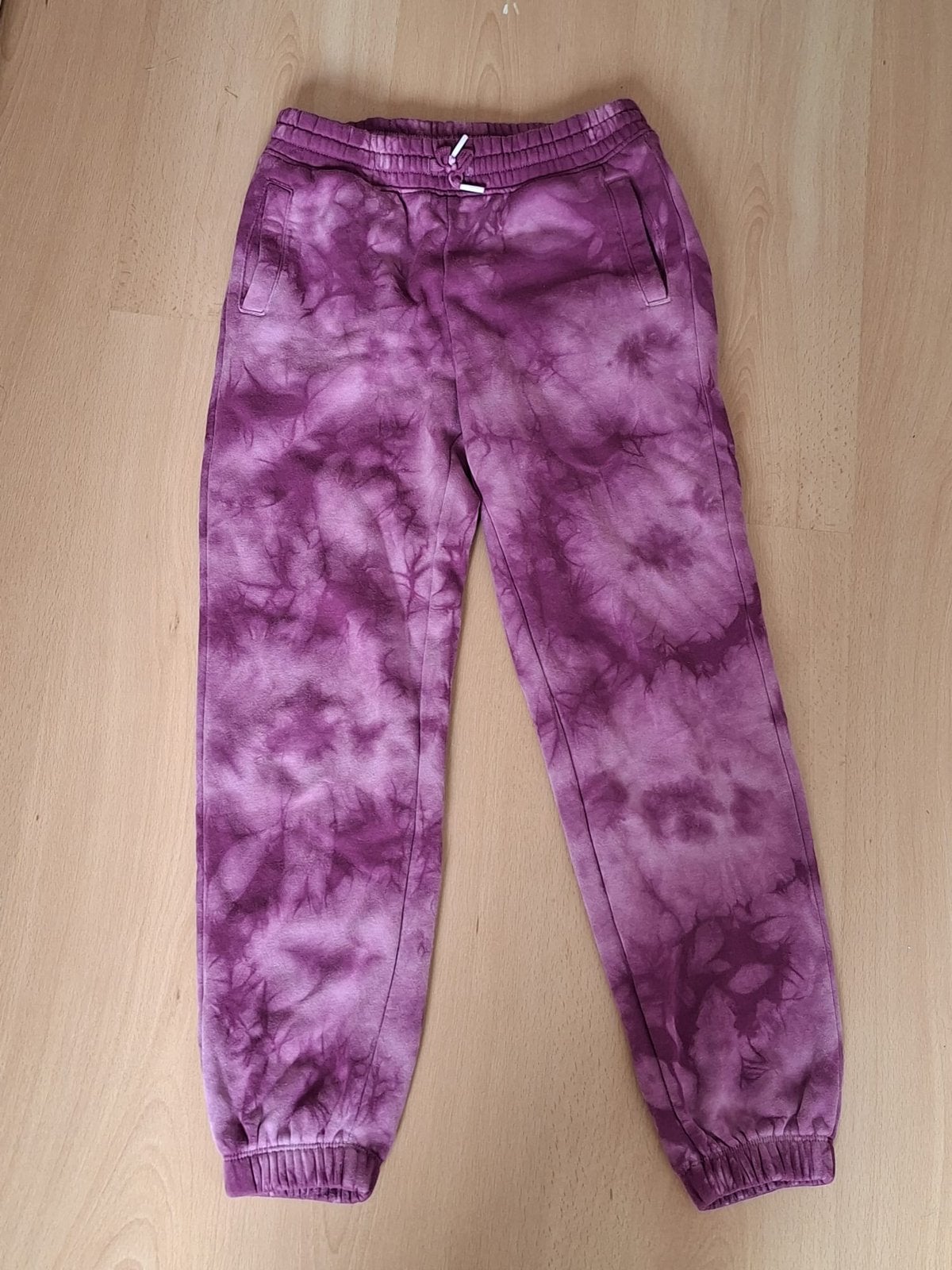 GAP Tie-Dye Sweatbroek Mt 128/134 roze paars joggingbroek, Sport- of Zwemkleding, Ophalen of Verzenden, Zo goed als nieuw, Gap Kids