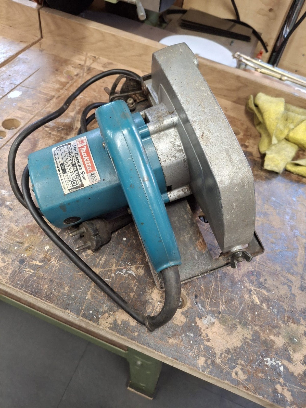 Goed werkende makita handcirkelzaag 165 mm, Doe-het-zelf en Verbouw, Gereedschap | Slijpmachines, Ophalen of Verzenden, Gebruikt