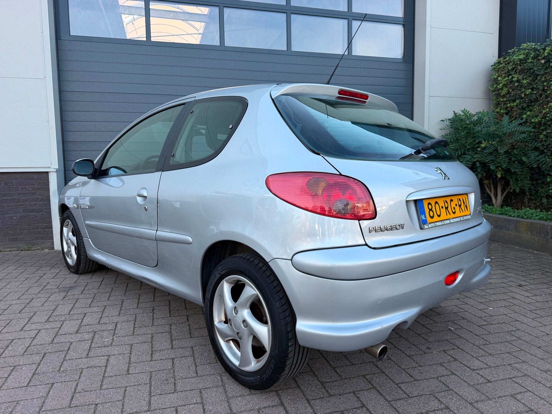 Peugeot 206 1.4-16V Quiksilver/Airco/Elek-pakket/Apk/Distrib, Auto's, Voorwielaandrijving, 31 €/maand, 4 cilinders, Origineel Nederlands