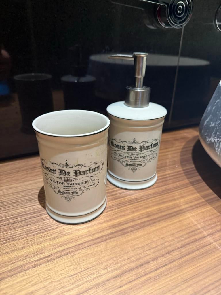 Zeeppomp en beker set - Victor Vaissier, Ophalen of Verzenden, Nieuw, Beige, Overige typen