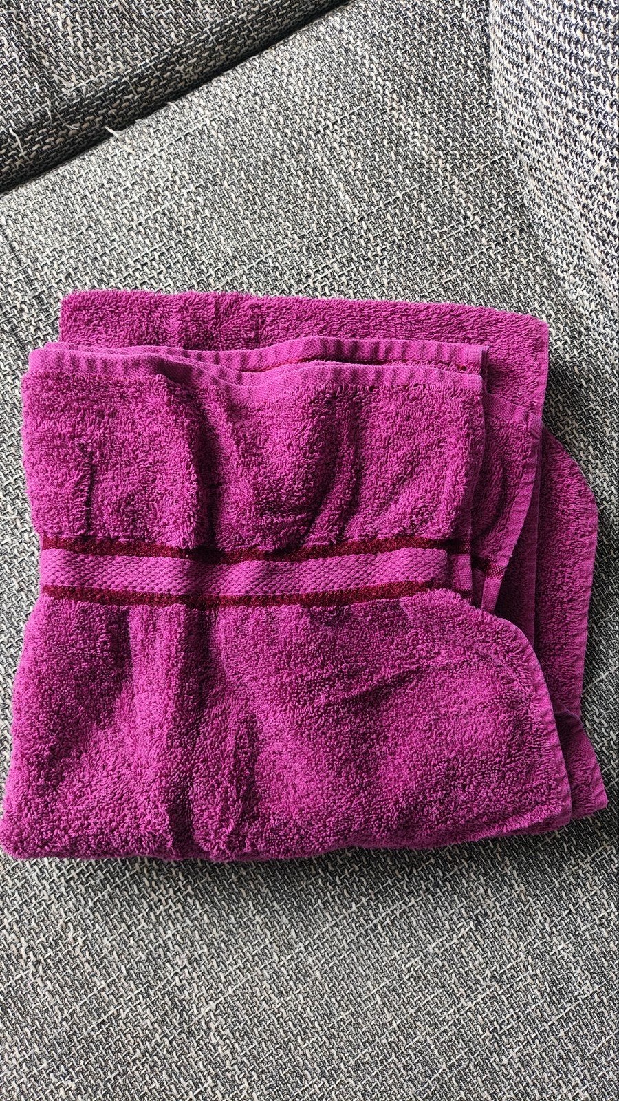 Bath towel, Ophalen of Verzenden, Zo goed als nieuw