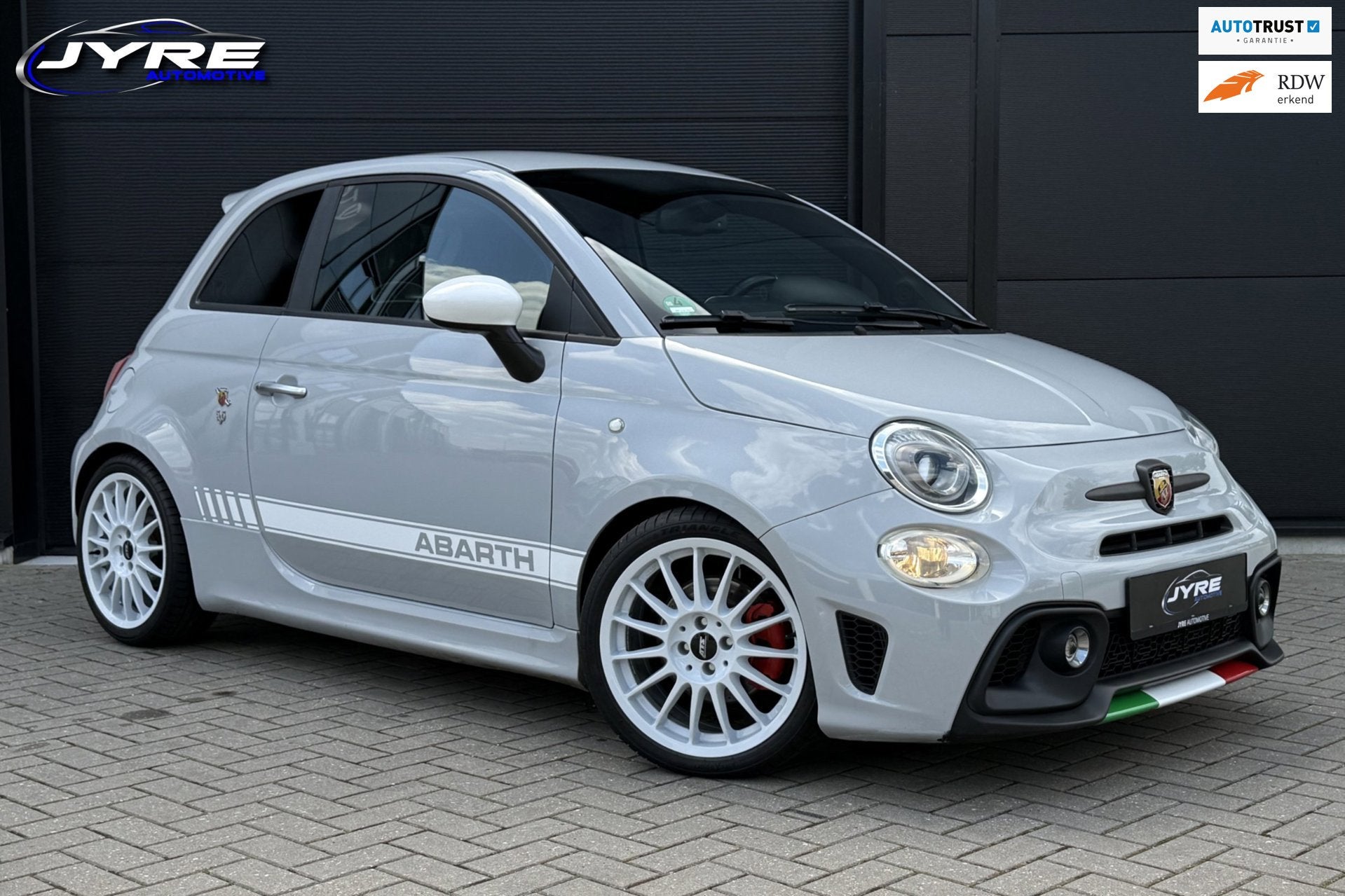 Abarth 595 1.4 T-Jet, Pista, verlaagd, schakelflippers, Auto's, Abarth, Stof, Gebruikt, Zwart, 1010 kg