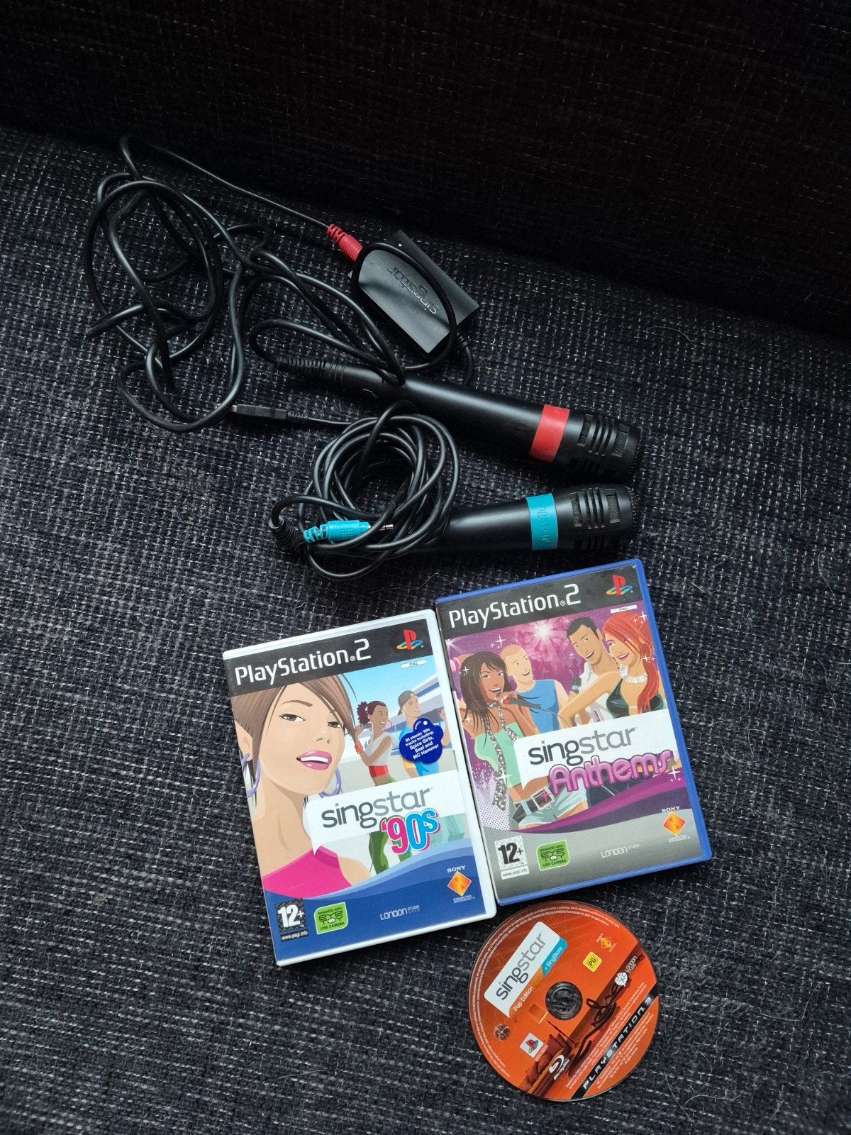 2x Singstar PS2 games en 1x ps3 met microfoons, Spelcomputers en Games, Muziek, Gebruikt, Ophalen of Verzenden, 3 spelers of meer