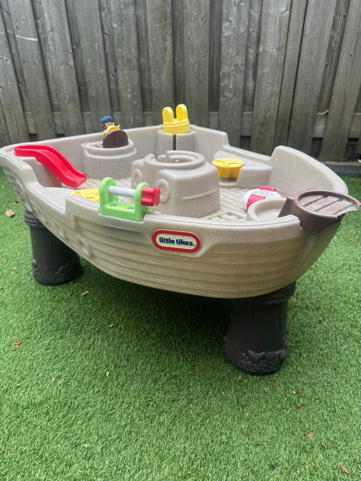 Little Tikes piraten watertafel, Kinderen en Baby's, Speelgoed | Buiten | Zandbakken, Ophalen, Gebruikt