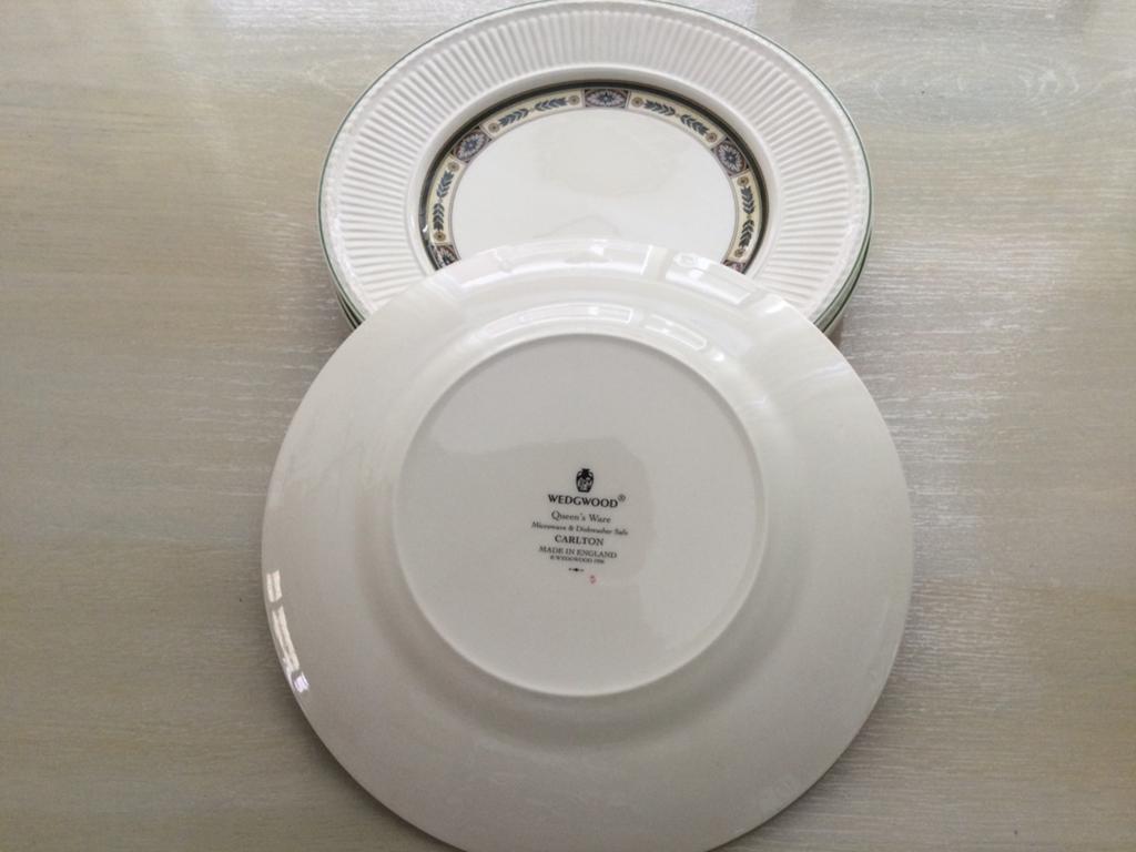 Wedgwood Carlton nog 1 ontbijt bordje 22,5 cm beschikbaar, Huis en Inrichting, Keuken | Servies, Ophalen of Verzenden, Nieuw, Porselein