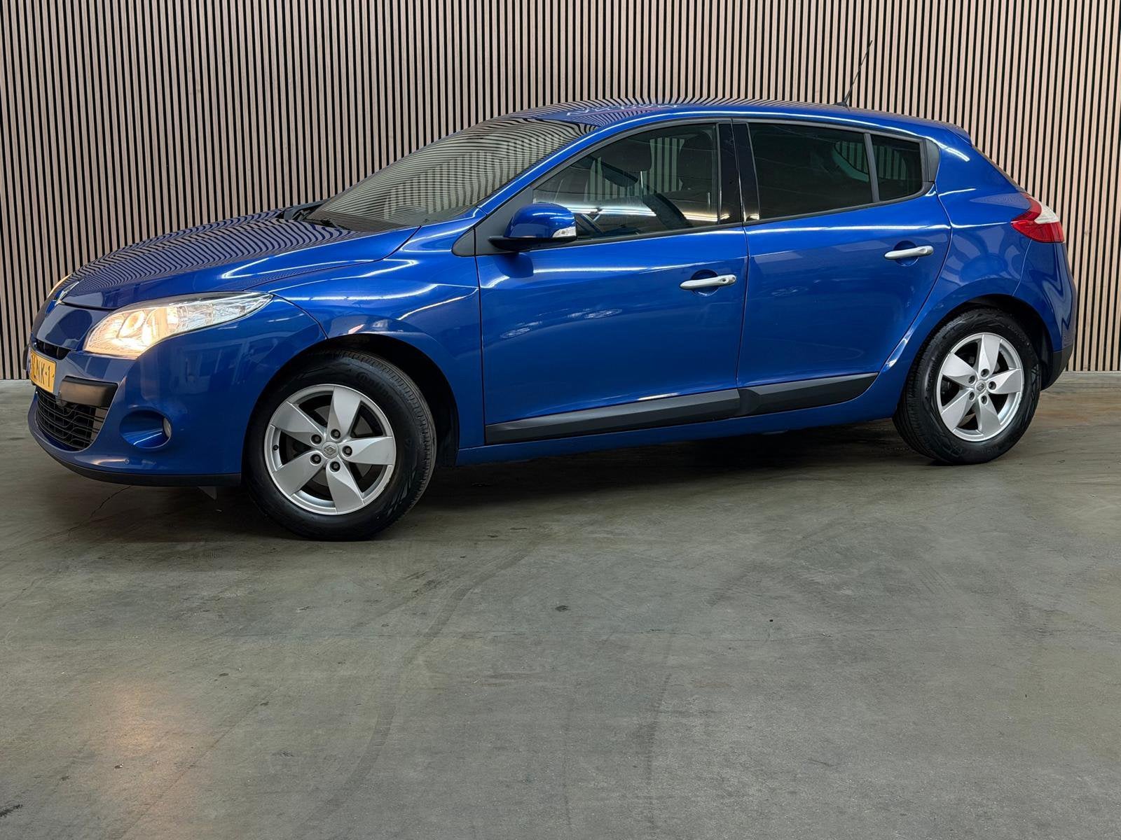 Renault Mégane 1.6 Dynamique 2010 CRUISE NAVI AIRCO, Auto's, Stof, Zwart, Blauw, Handgeschakeld