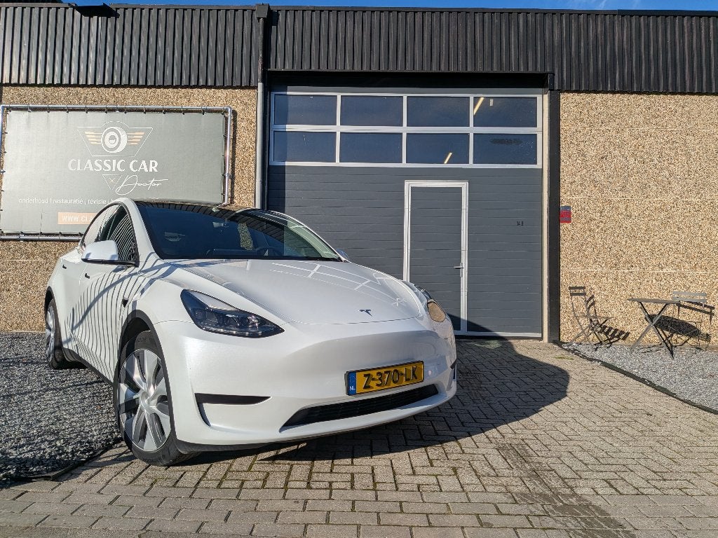 Witte Tesla Model Y RWD incl trekhaak