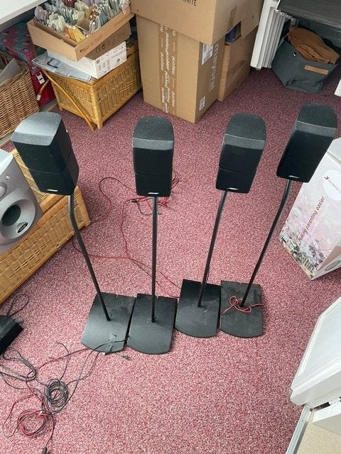 5 Bose surround speakers met 4 vloerstandaards – Home Cinema, Gebruikt, 70 watt of meer, Dvd-speler, Ophalen