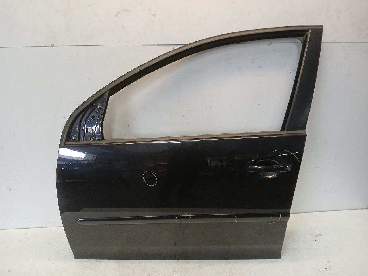Portier links voor Volkswagen Golf, Onderdelen@venauto.nl, Van der Ven Autorecycling B.V., Gebruikt, Ettenseweg 76, 4706 PB Roosendaal, The Netherlands
