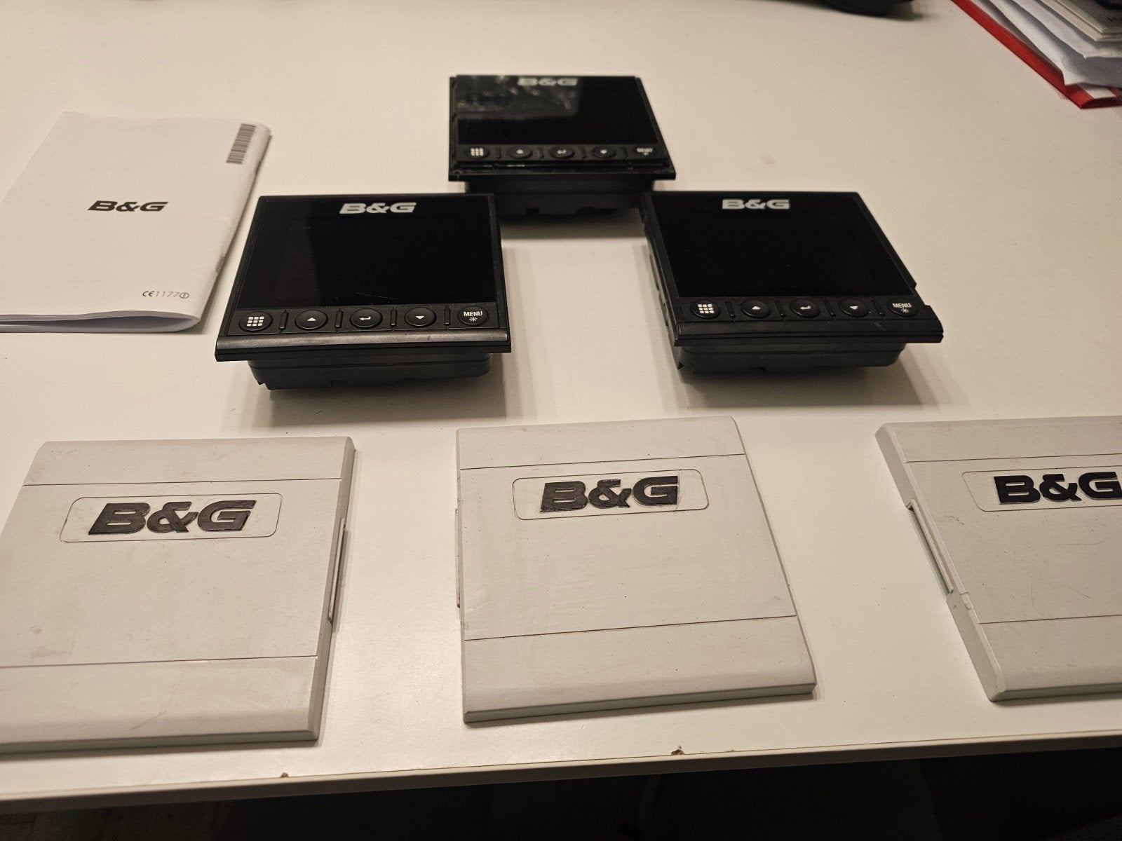 B&G V50 marifoon en 3 x B&G Triton² display, Ophalen, Nieuw, Communicatie