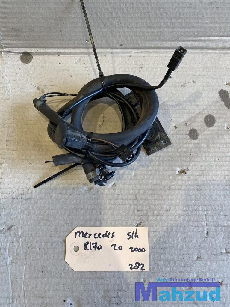 MERCEDES SLK R170 Ruitenspoeiernozzel 1268201111, Gebruikt, Mercedes-Benz AG, Mercedes-Benz, Ophalen of Verzenden