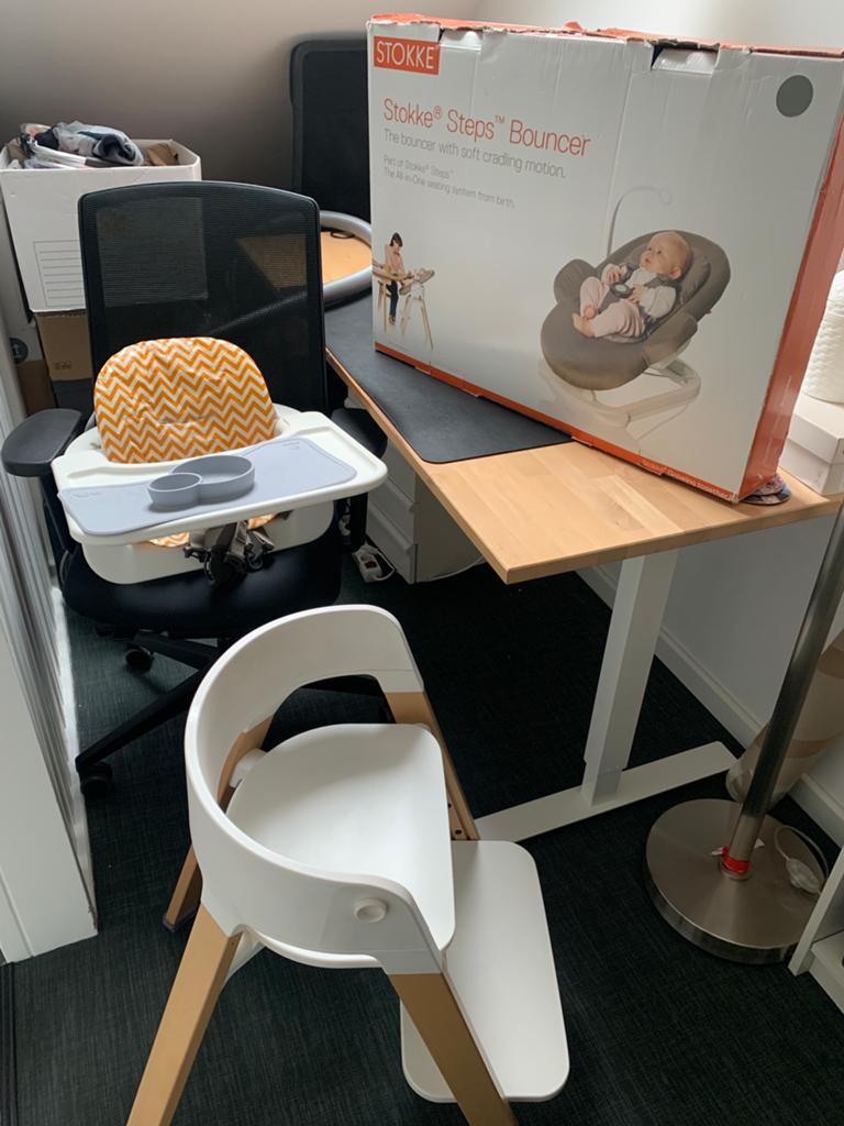 Stokke Steps Complete: Meegroeistoel met Bouncer en Tray, Kinderen en Baby's, Kinderstoelen, Gebruikt, Meegroeistoel, Aanschuifbaar