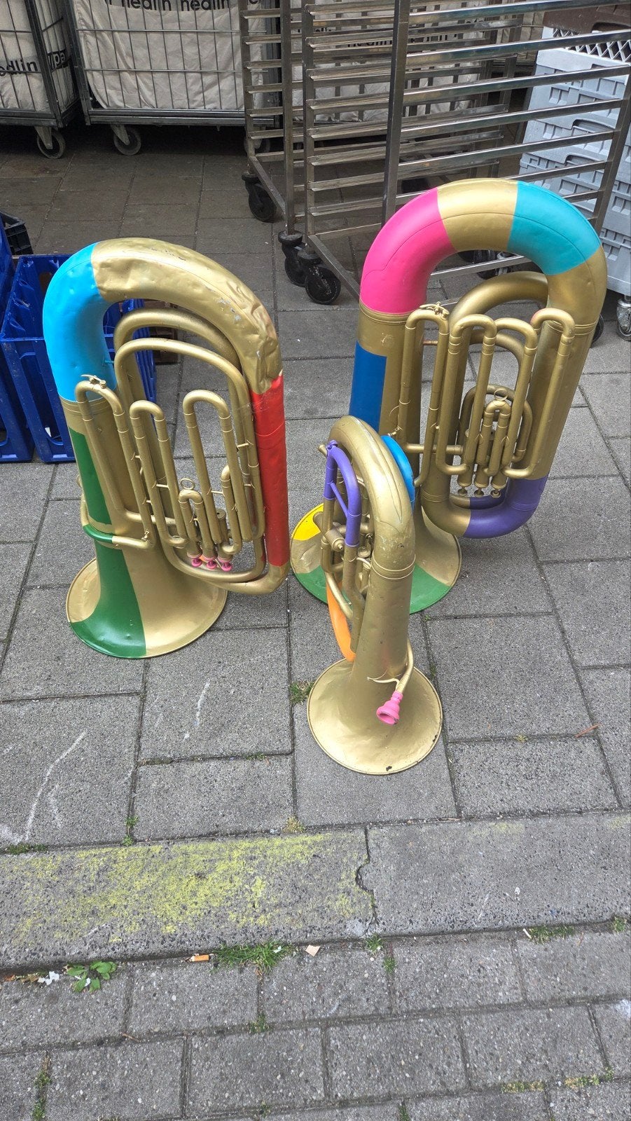 Kleurrijke Tuba's - Decoratie of Kunstobject, Ophalen, Gebruikt, Koperblazer