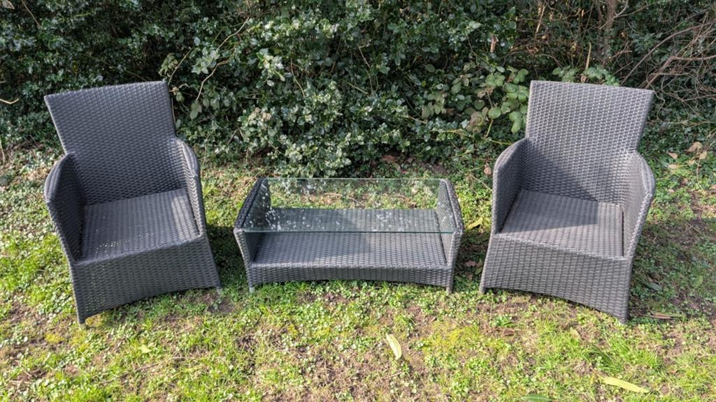 Tuinset stoelen en tafel, Bijzettafel, Rotan, Zo goed als nieuw, Tuinset