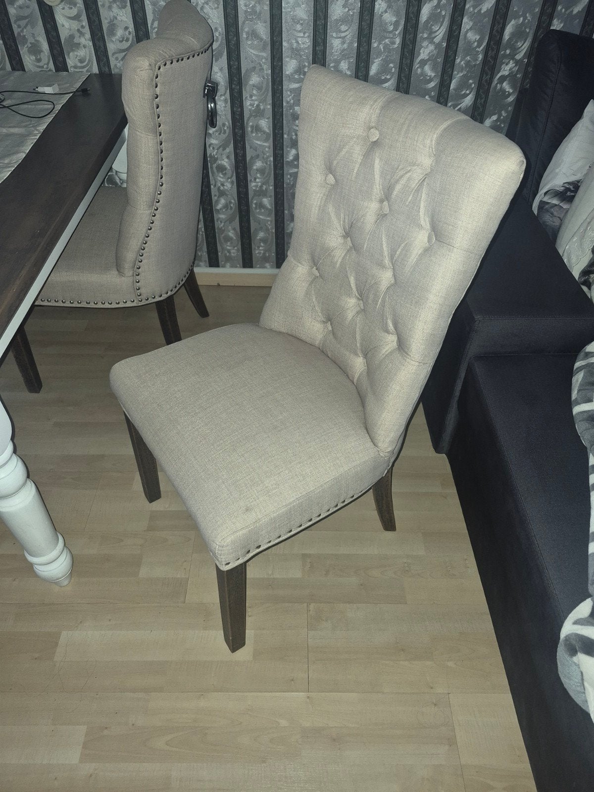 4 landelijke zandkleurige stoelen in nette staat, Ophalen, Gebruikt, Overige kleuren, Vier