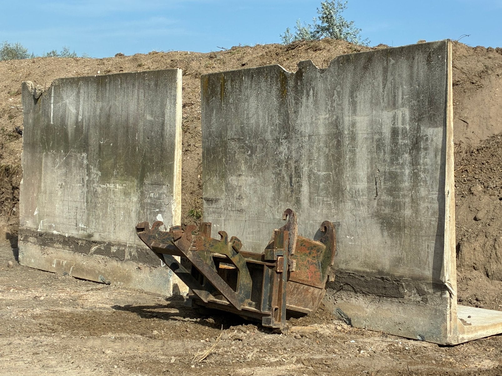 Keerwanden betonwand Lwand  400cm x300cm, Ophalen of Verzenden, Gebruikt, Beton, Klinkers