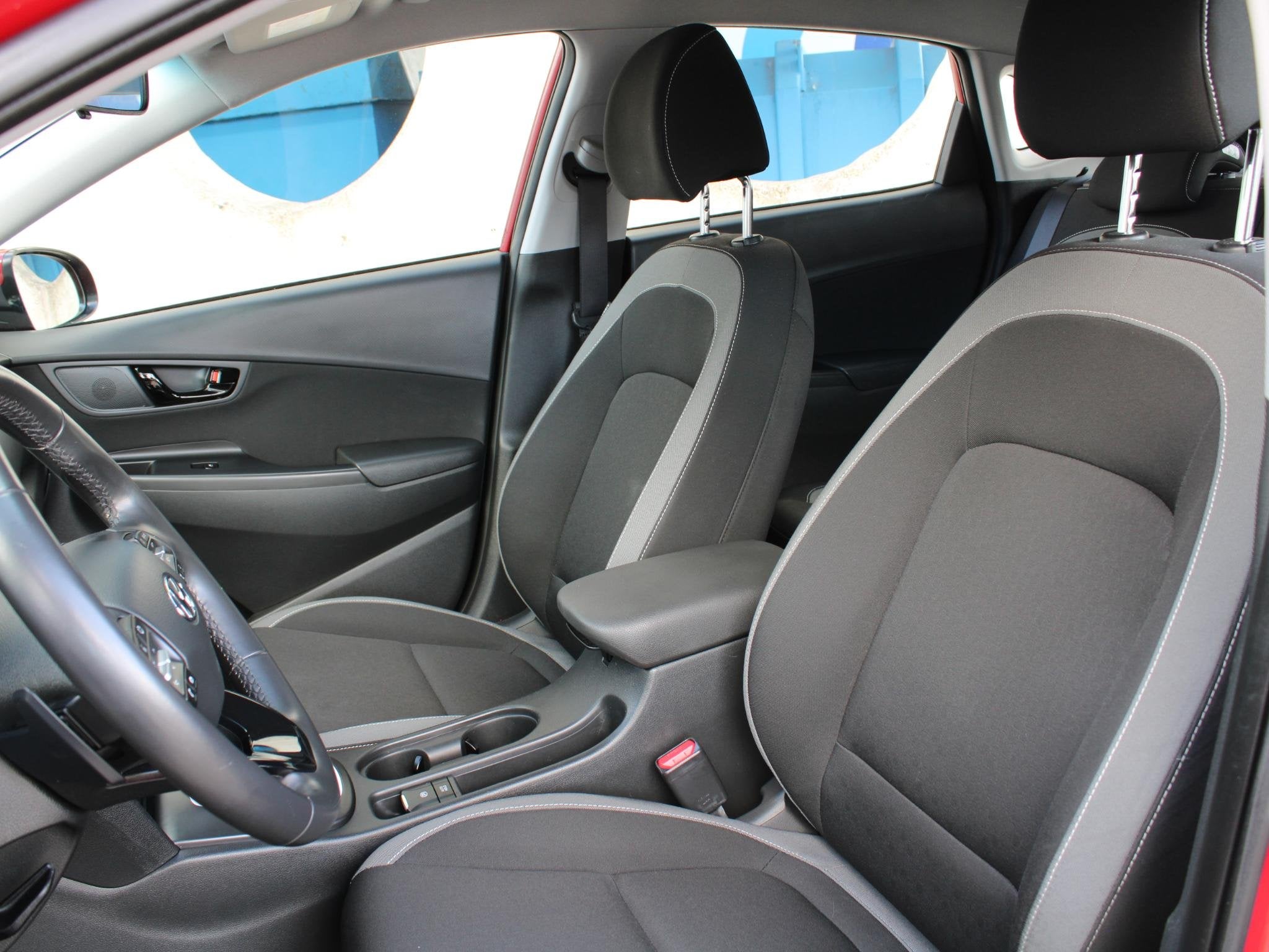 Foto 5 van Hyundai Kona 1.6 GDI HEV Comfort | APPLE CARPLAY | ACHTERUIT