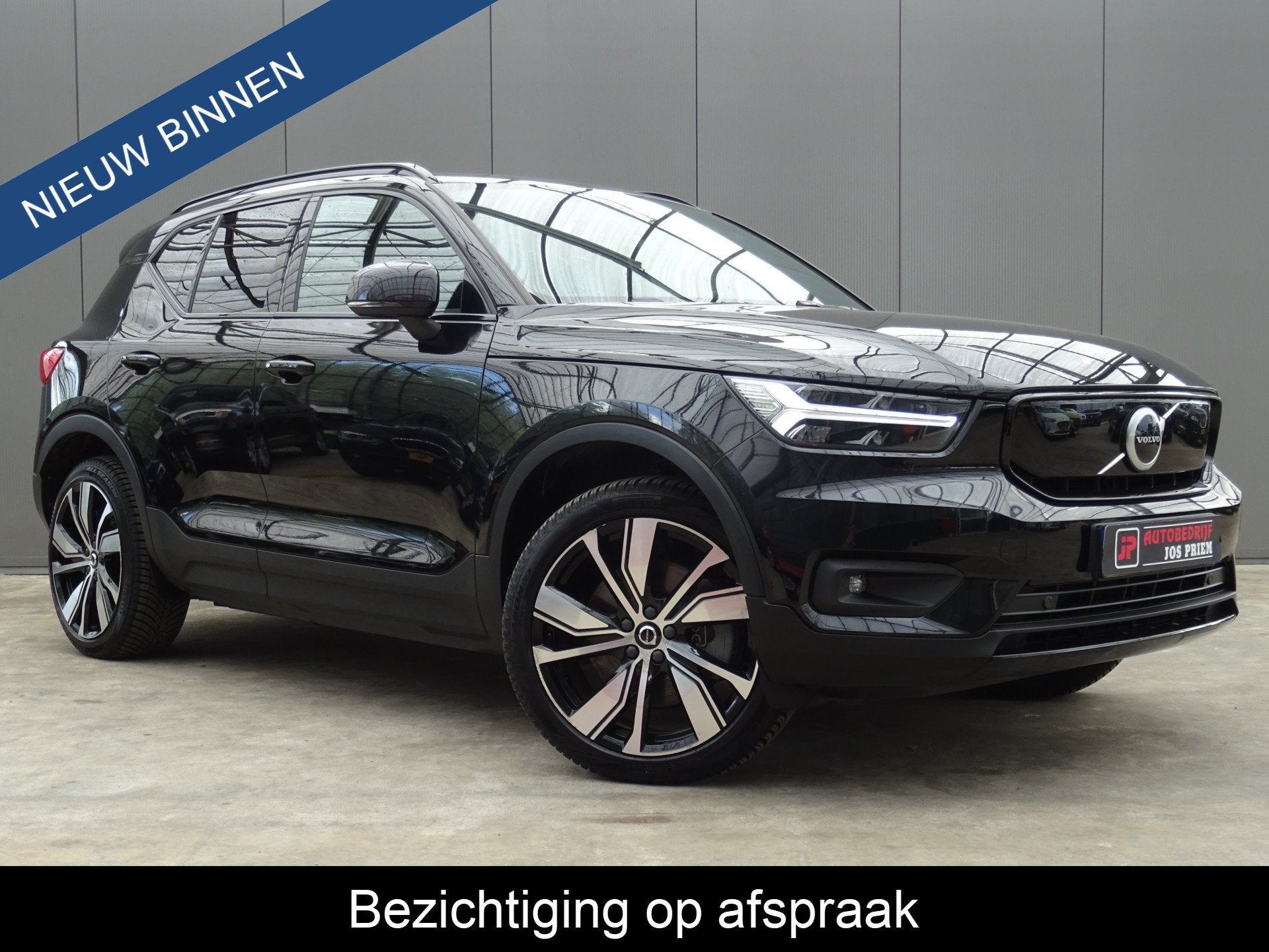 Volvo XC40 Recharge P8 AWD R-Design * H/K * 4 SEIZOENSBANDEN, Gebruikt, Zwart, 24 min, Leder en Stof