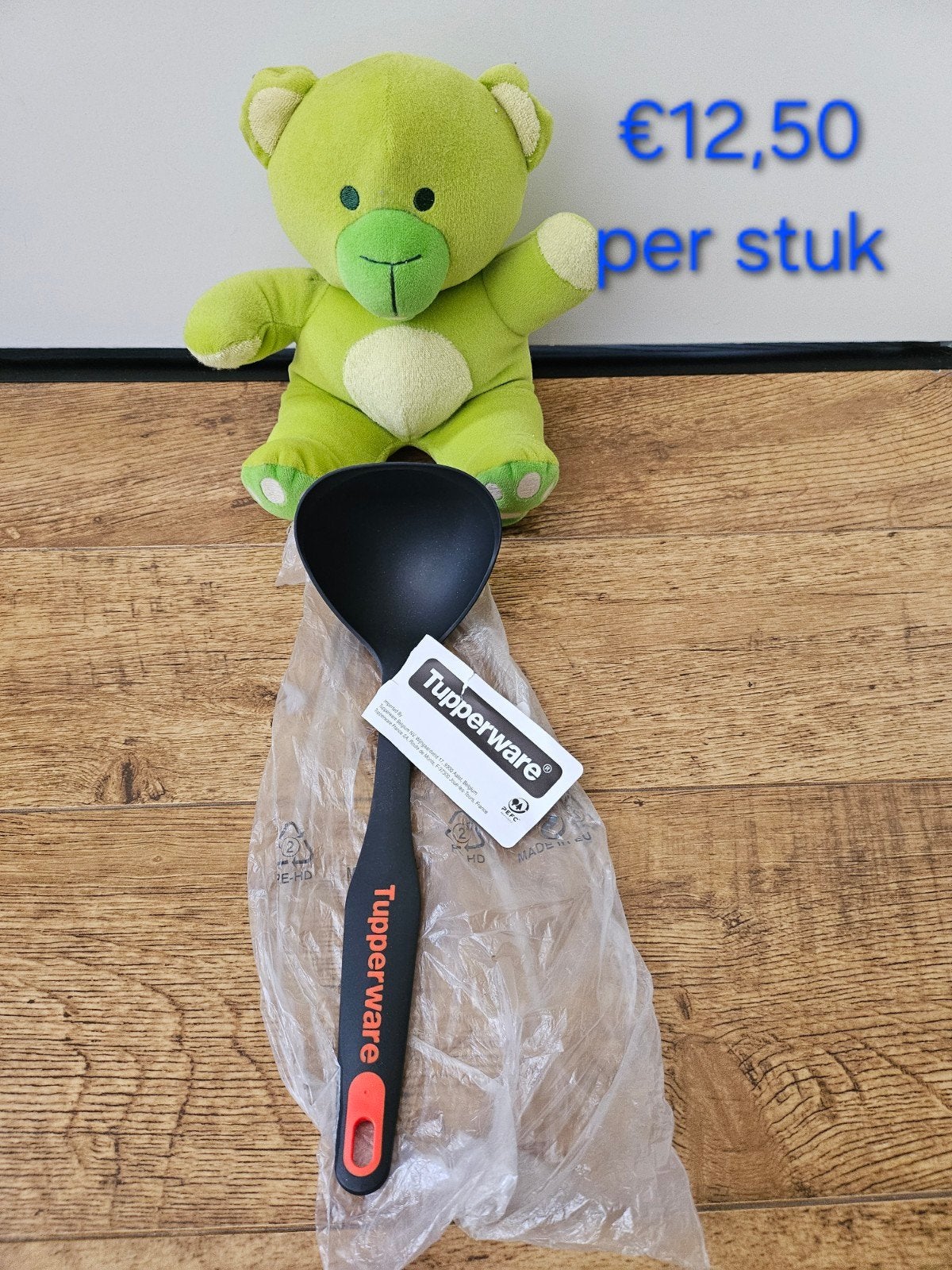 * Tupperware nieuwe soeplepel - zwart rood, Ophalen of Verzenden, Nieuw, Rood, Overige typen