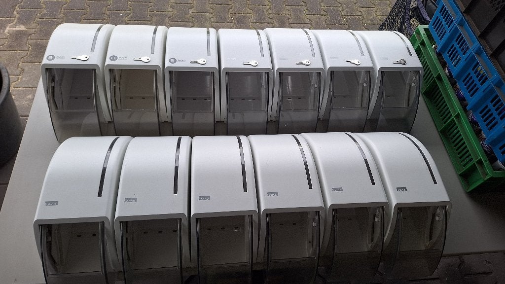 8x Satino wc rol houders Wit met sleutels. Als nieuw!, ., Wit, Ophalen of Verzenden, Zo goed als nieuw