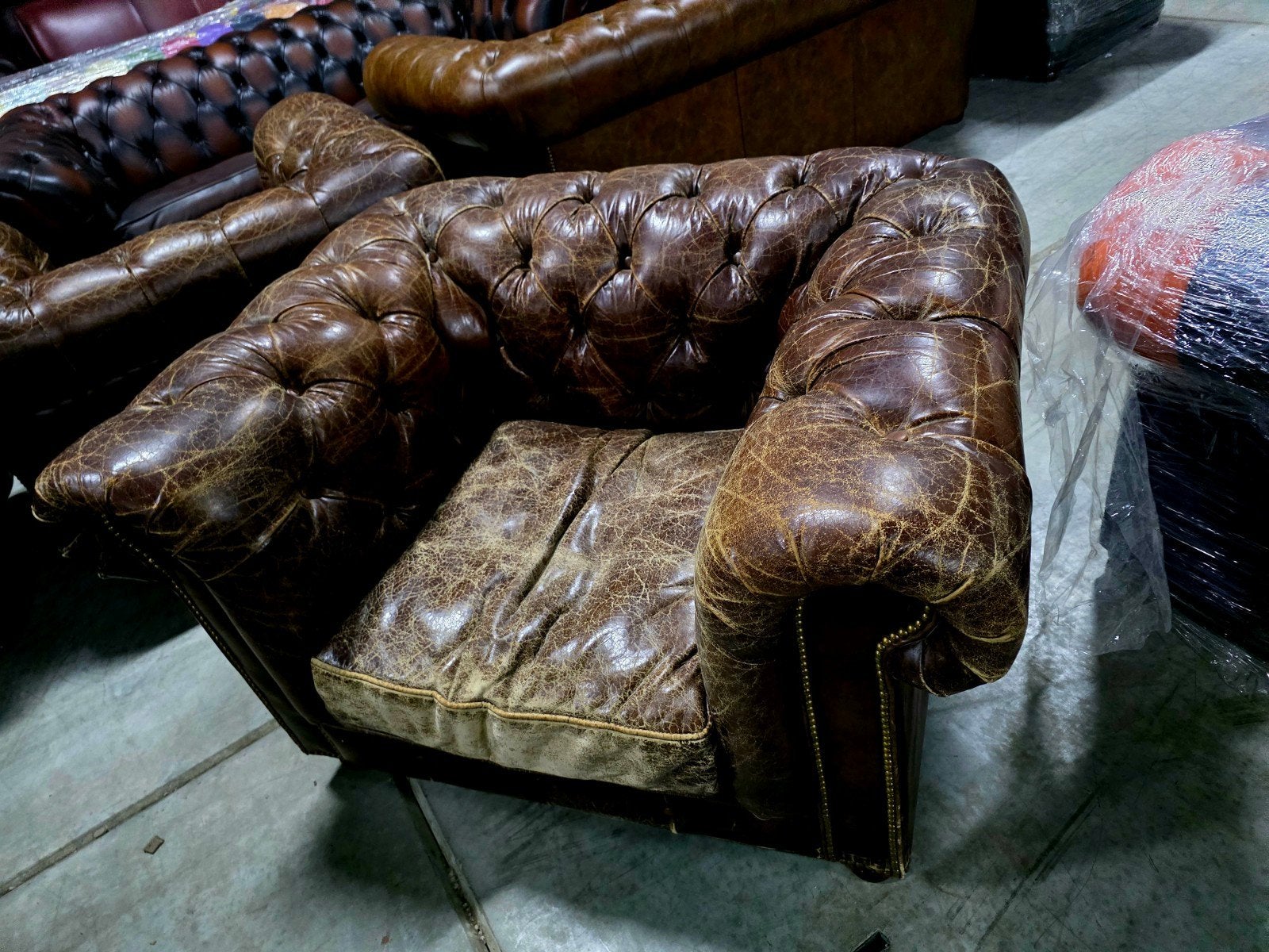 Vintage Chesterfield fauteuil - Bruin leer + BEZORGING, Gebruikt, ., Vintage, Ophalen of Verzenden