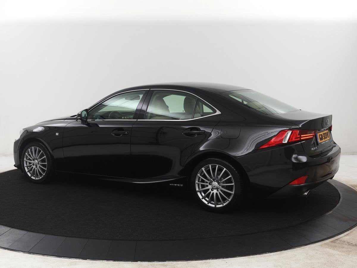 Lexus IS 300h Hybrid 25th Sport Edition | Cruise control | L, Auto's, Automaat, Gebruikt, Verwarmde buitenspiegels, Origineel Nederlands