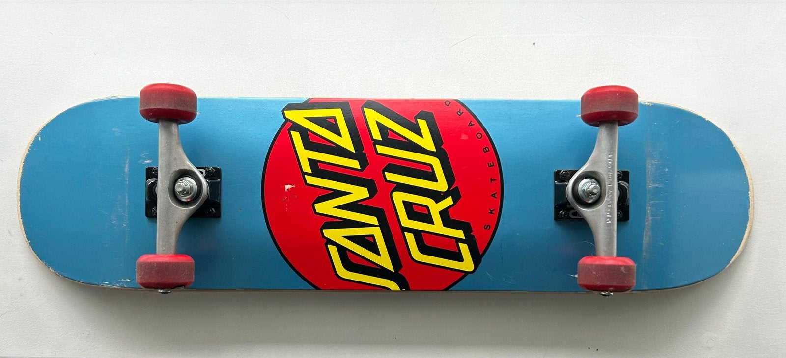 Skateboard met Santa Cruz logo, Sport en Fitness, Skateboarden, Ophalen of Verzenden, Gebruikt, Skateboard