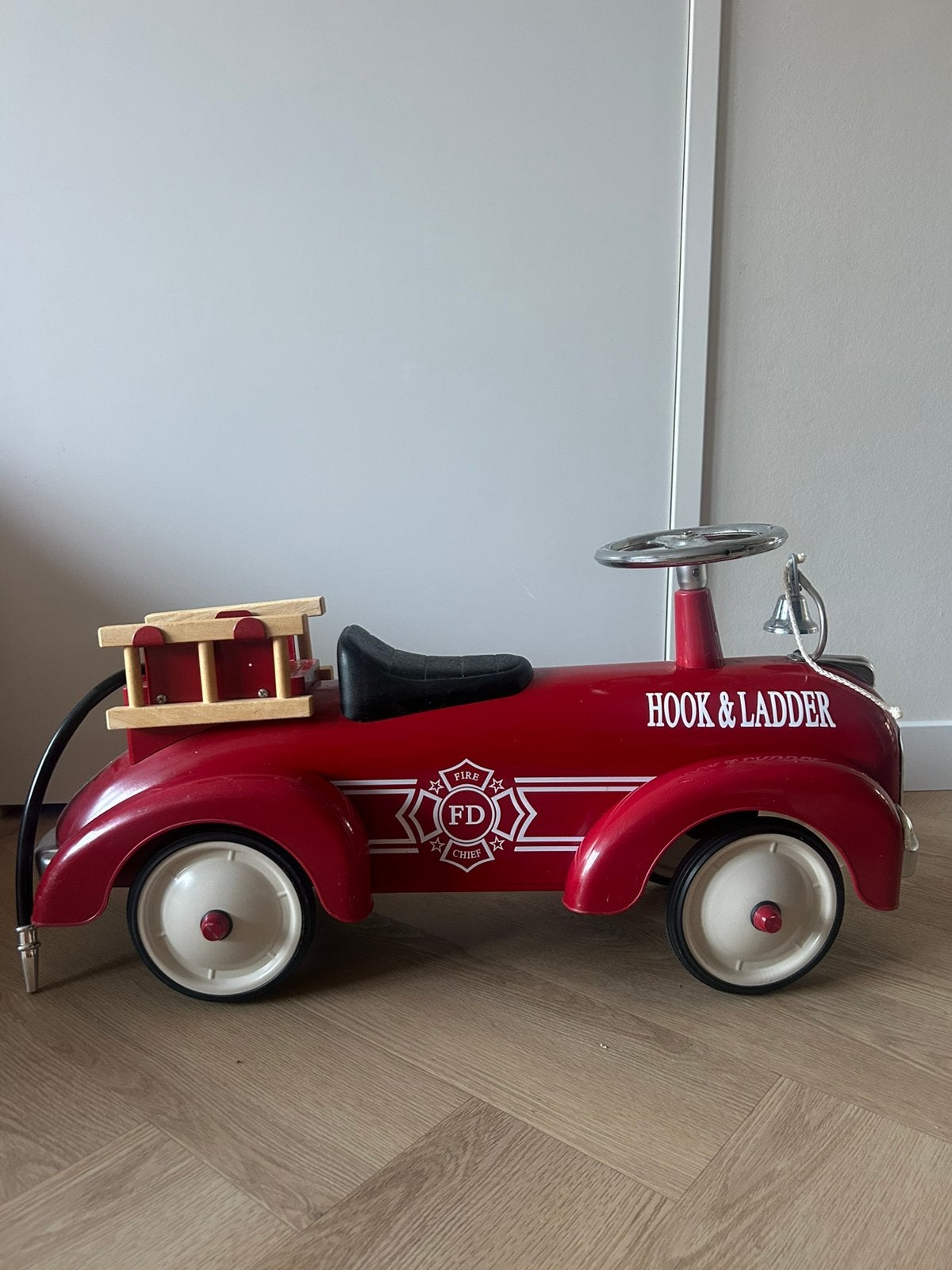 Retro roller loopauto brandweerwagen, Kinderen en Baby's, Speelgoed | Buiten | Voertuigen en Loopfietsen, Verzenden, Zo goed als nieuw