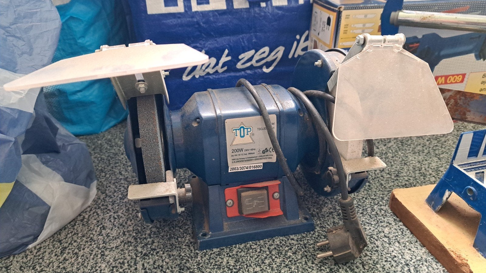 TOP TBG-200 Werkbankslijpmachine 200W, Doe-het-zelf en Verbouw, Gereedschap | Slijpmachines, Ophalen, Minder dan 700 watt, Werkbankslijpmachine