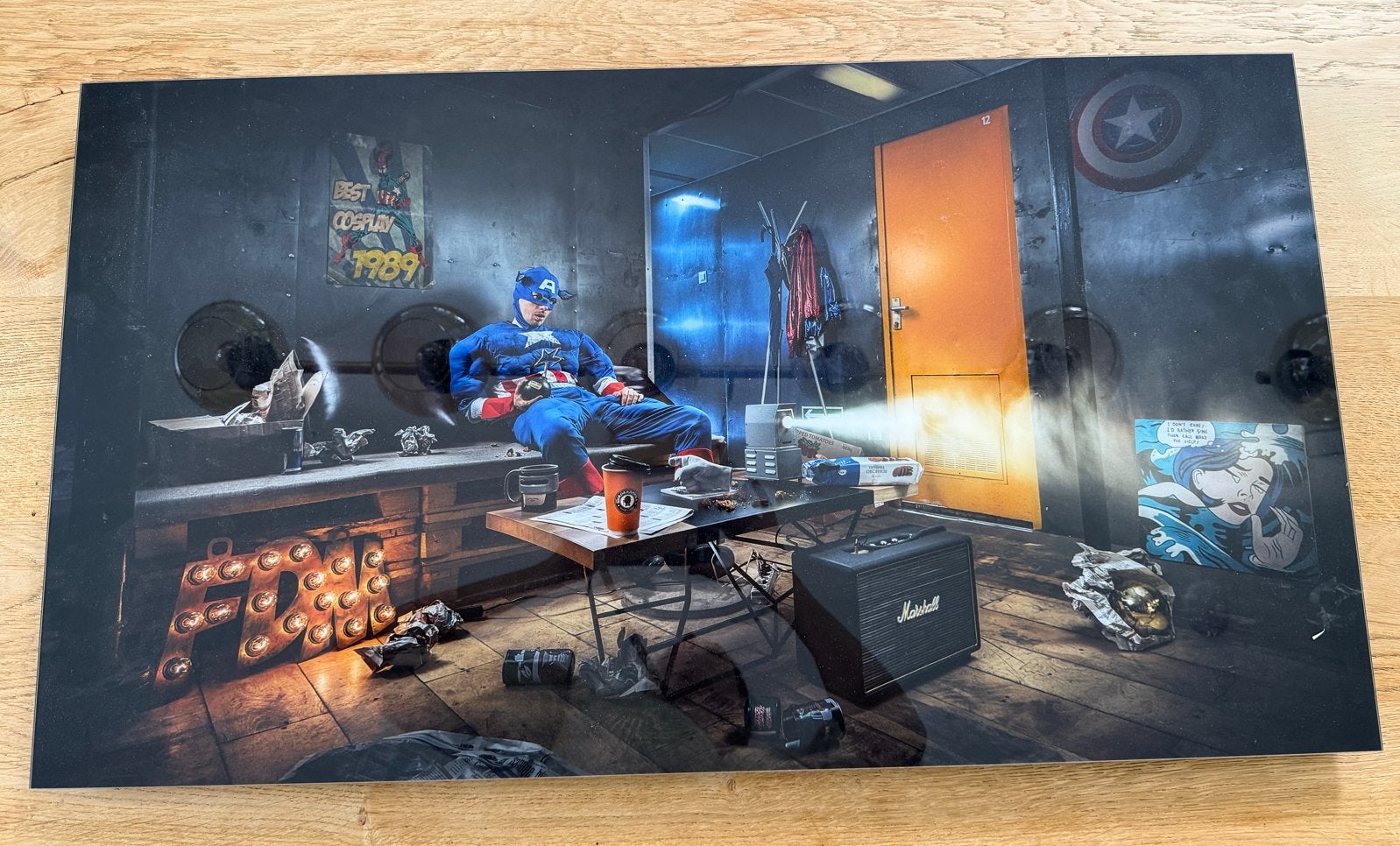 Captain Sadness - Ilya Nodia - Fotografie op aluminium, Ophalen, Foto, Fotografie, Genummerd